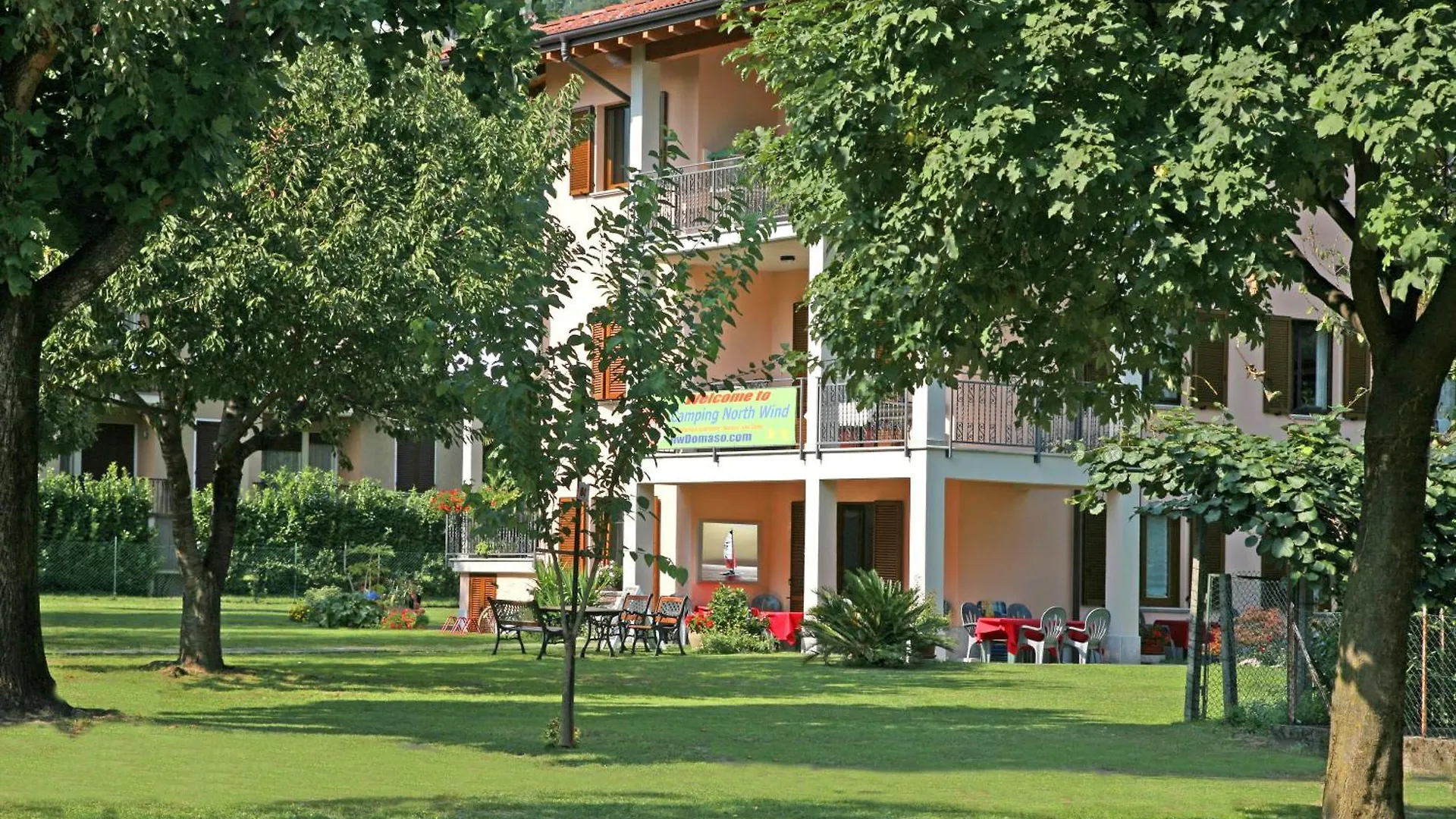 North Wind Camping & Apartment Domaso